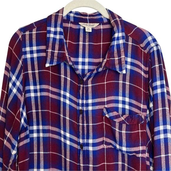 Lucky Brand Womens Flannel Shirt 1X Burgundy Blue Plaid Button Back Peplum Hem - Picture 2 of 7